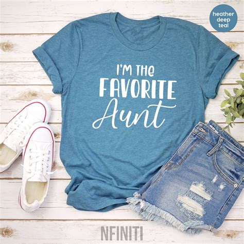 favorite aunt shirt auntie shirt i am the favorite aunt etsy