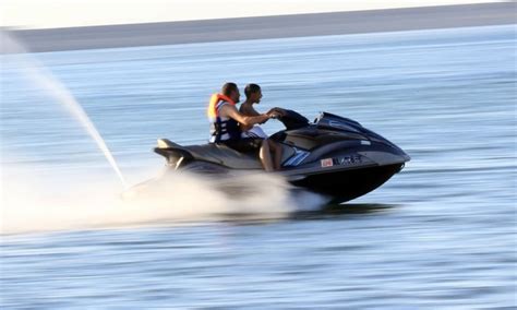 Stunning acceleration and superb cornering. L'Espagne arrête des passeurs de migrants en jet-ski