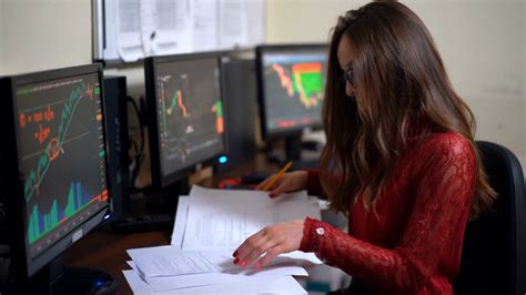 Is The World Of Forex Trading For Female Professionals Syedlearns