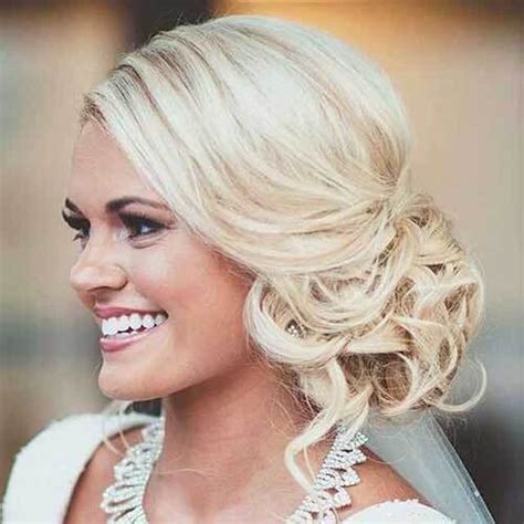 Some strands of hair never want to stay in their places or your hair just looks like we have talked about so many gorgeous and simple updos for long hair, which are all beautiful in their own way. 50 Graceful Updos for Long Hair You'll Just Love! | Hair ...
