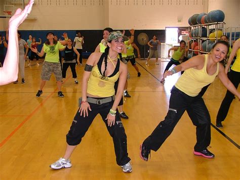 Strong Bands Zumba Saturday Zumba Class With The Z Cr Flickr