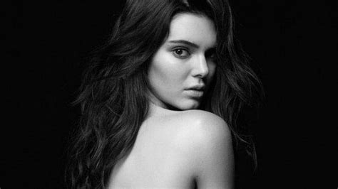 Kendall Jenner Goes Topless And Shows Off Her Booty In Skimpy Black