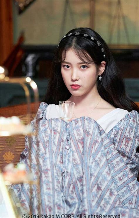 Iu's real name is '이지은 (lee ji eun)'. Behind The Scenes "Hotel Del Luna" | IU (Lee Ji Eun 아이유) Amino