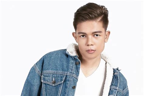 Xander Ford Spotted In Mall With Its Face Returning To Its Original Form