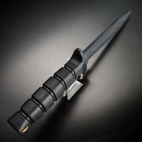 A zinc phosphate finish over the tough high carbon 1095 steel helps protect from rust. Repmart: Ontario SP-2 air force survival knife Ontario ...