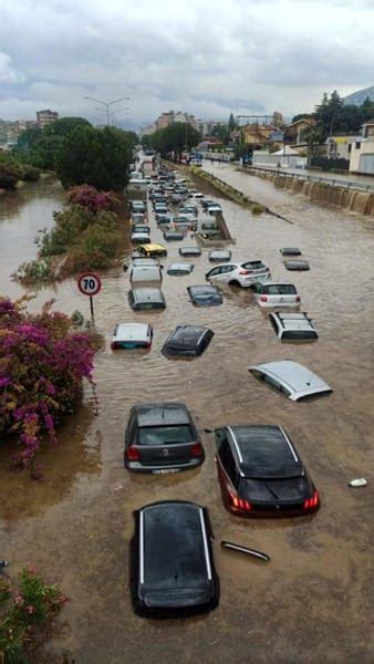 Due persone sono morte annegate in un sottopasso di viale della regione a palermo, allagato per la bomba d'acqua caduta in città. Nubifragio a Palermo, le foto della città sott'acqua