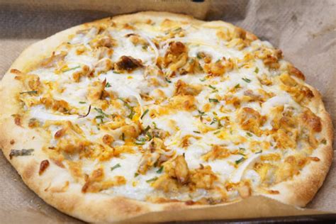 Delicious Buffalo Chicken Pizza Recipe A Food Lovers Kitchen