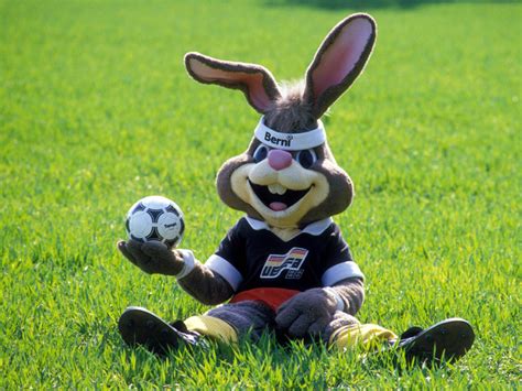 Der außenseiter machte mit dem 1:1 gegen frankreich die gruppe f noch spannender. Von Pinocchio bis Skillzy - die EM-Maskottchen ...