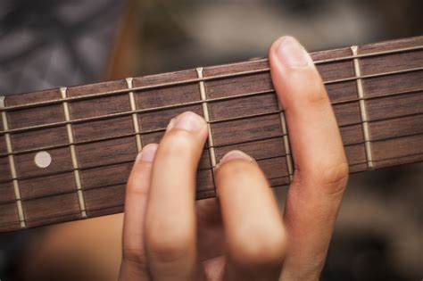 Como Tocar Um Ré Menor Em Uma Guitarra 12 Passos