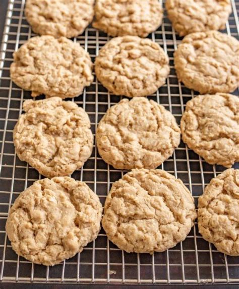 Also, i make these with brown sugar which makes. The Best Simple Oatmeal Cookie | Recipe | Oatmeal cookie ...