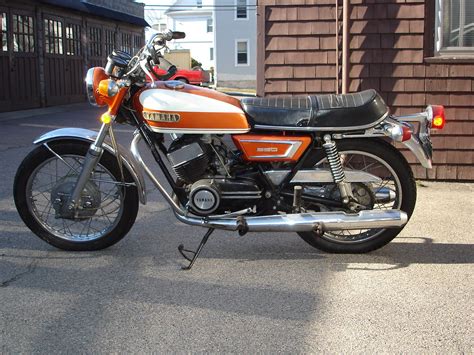 Vintage 1971 yamaha r5 350cc two stroke selling for restoration or parts.what you see is what i have.check photos.motor turns over & has compression.pipes are good.most parts are solid but have surface rust.this 3 person back from the person i got it from.i will give a bill of sale… 1970 r5 350 | 1970 yamaha r5 350 | lkatman317 | Flickr