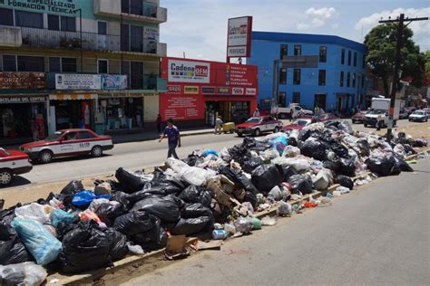 Crisis De La Basura Bloquean Calles De La Capital Con Desechos Oaxaca