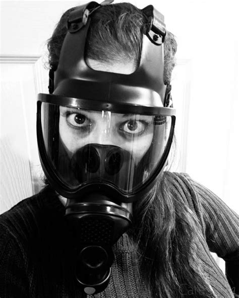 Meo Bdsm Breath Control Gas Mask Review Kinky Gas Mask Reviews