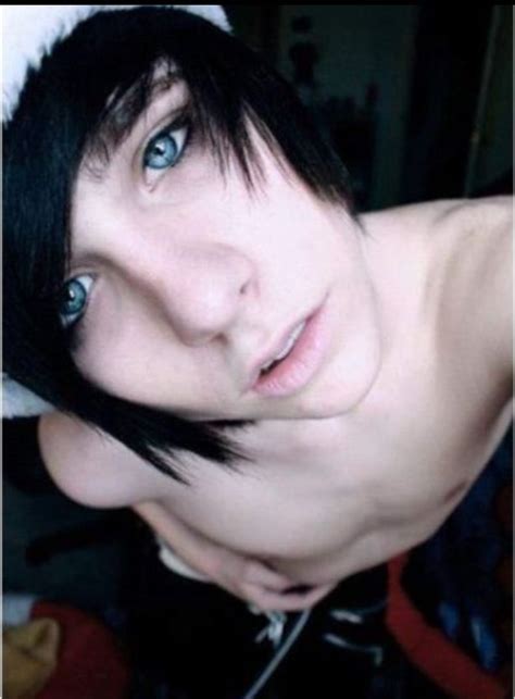 Why Do Emo Boys Have To Be So Hot Yum ~ Pinterest Emo Boys Hot Emo Boys And Emo Guys