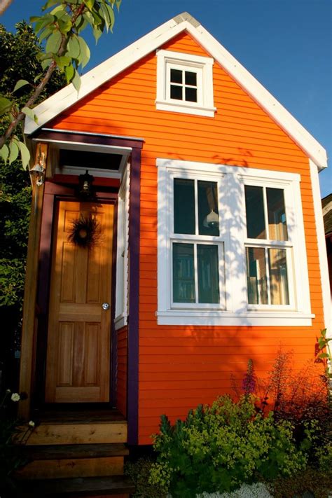 See who's going to vancouver harvest haus 2021 in vancouver, bc! Tiny House Vacation Rental | Vancouver | Oranges haus ...