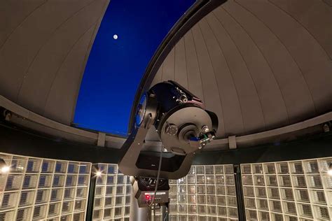 What can you do at an observatory? 2