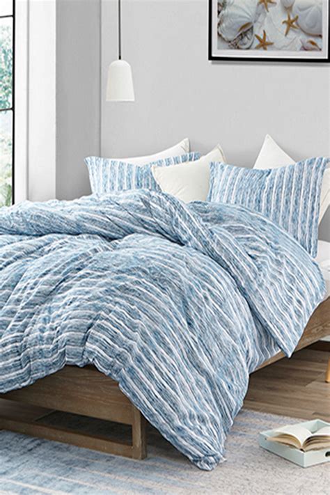 By now you already know that, whatever you are looking for, you're sure to find it on aliexpress. Blue Striped Twin XL bedding will add to your college ...
