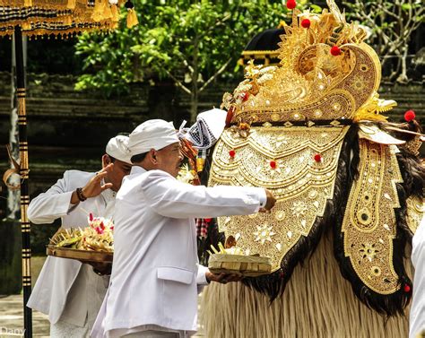 Bali En Fête à Loccasion Du Nouvel An Balinais