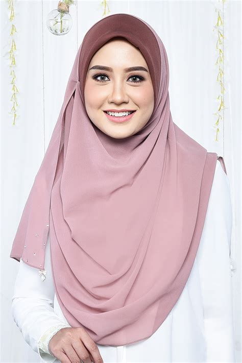 Tudung bawal online borong dan runcit. Tudung Bawal Instant Adell Exclusive - Hot Choco ...