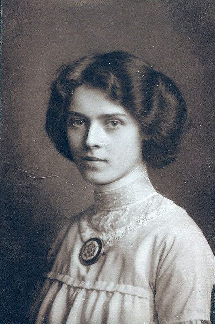 Portrait Taken Around 1890 1900 Portraits Young Women