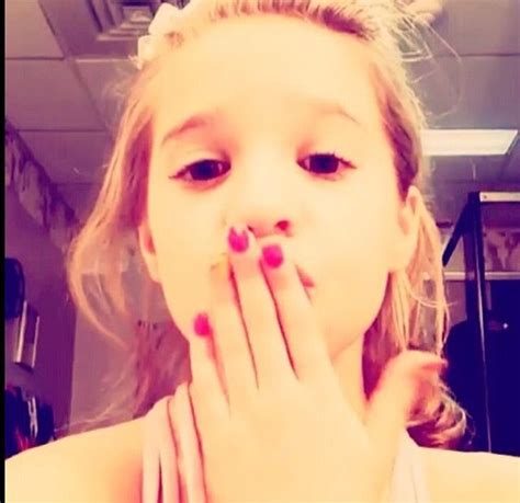 200 Followers Thanks To Everyone Love Yall Dance Moms Mackenzie Ziegler Maddie Ziegler