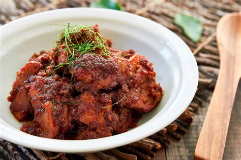 Best Chicken Rendang Recipe Indonesian Rendang Ayam Datakosine
