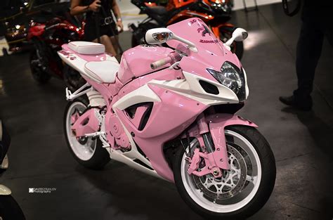 pin by shenny shen on motorcycle ☀ pink motorcycle pretty cars pink car