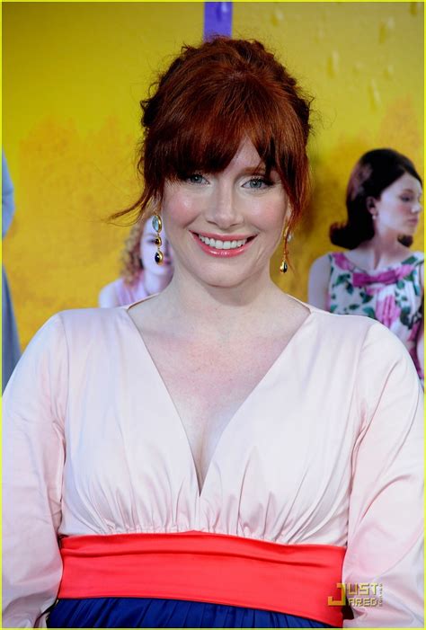 Bryce Dallas Howard And Jessica Chastain Premiere The Help Photo