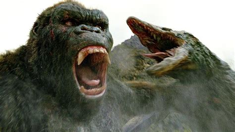 Skull island had difficult tasks: Kong vs Skull Crawler - Fight Scene - Kong: Skull Island ...