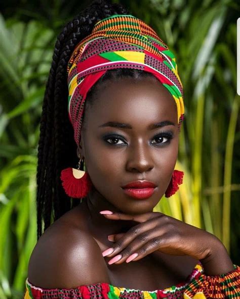 Belle Femme Africaine La Peau Sombre Nue Photos De Femmes