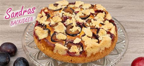Pflaumenkuchen mit Quark-Öl-Teig und Streusel