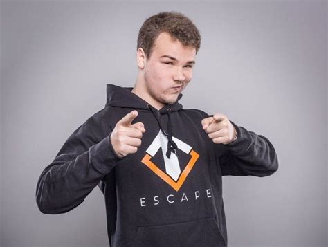 On may 13, julz left the club that he had been with for the last 2 years, mineski infinity, and joined ledion dreamz. Cerita Sukses 3 Pro Player Dota 2 yang Merupakan Ex-Pro ...