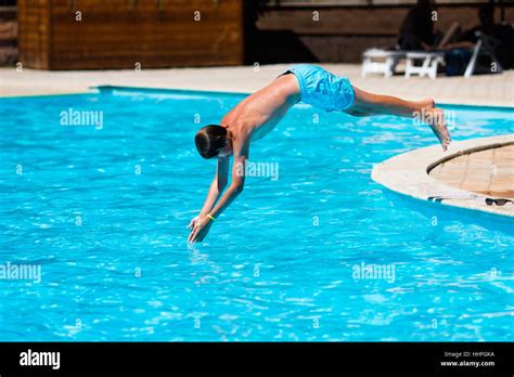 Jump Pool Springboard Hi Res Stock Photography And Images Alamy