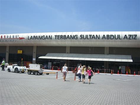How much does it cost to fly from sultan abdul aziz shah (szb)? Sultan Abdul Aziz Shah Airport - Wikipedia
