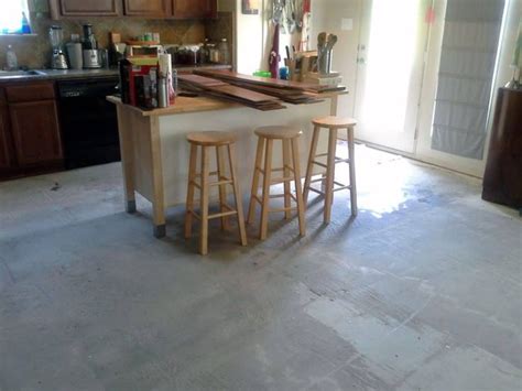 Jul 08, 2021 · the national average salary for a flooring installer is $42,735 in united states. How to Stain Interior Concrete Floors - 7 Easy Steps (w ...