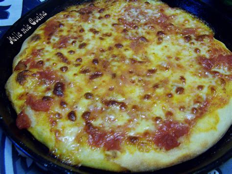 La semola viene impiegata spesso per la produzione della pasta perché, a differenza della farina di grano tenero, ha una migliore resistenza alla cottura. Pizza di Semola - Miriam nella Mia Cucina