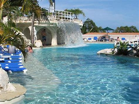 My husband and i bought into the lifestyle holidays vacation club while vacationing in the dominican republic. Cofresi Palm Beach & Spa Resort at Lifestyle Holidays ...