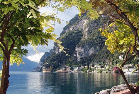 If you can't visit them all, then look at what they offer, where they are. Incredible Italy: An 8-day tour from Florence to Rome