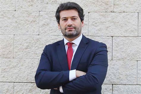 Palavras que geram amores e ódios. Chega/Convenção: Antigo autarca no Alentejo eleito pelo PS ...