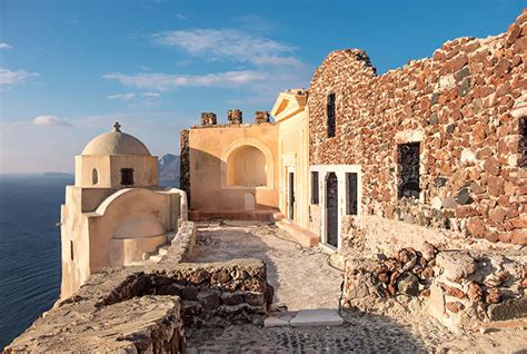 5 Splendid Castles To See In Santorini Greece Oia Castle Skaros