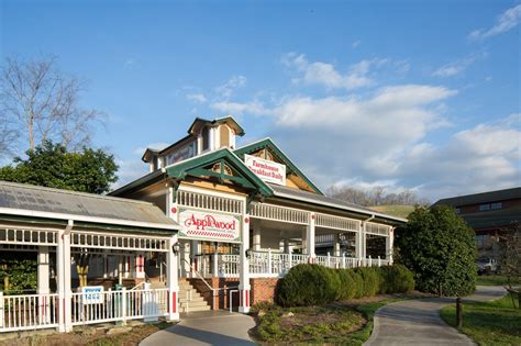 Su tripadvisor trovi 5.802 recensioni imparziali su applewood farmhouse restaurant, con punteggio 4,5 su 5 e al n.10 su 170 ristoranti a sevierville. History | Applewood Farmhouse Restaurant & Farmhouse Grill