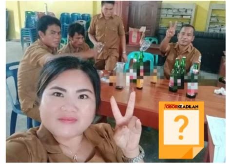 Viral Habis Cairkan Dana Desa Ibu Kades Dan Staf Pesta Miras Dan