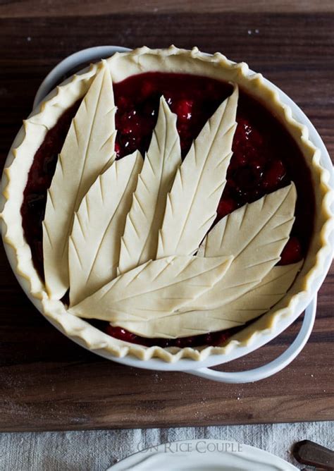 How To Make Leaf Pie Designs Pie Crust Leaves For Holiday