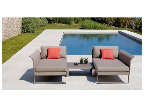 Outdoor patios must blend in with the overall looks of the landscape and the architectural features and materials of the house. Patio & Things | Sifas Komfy Collection