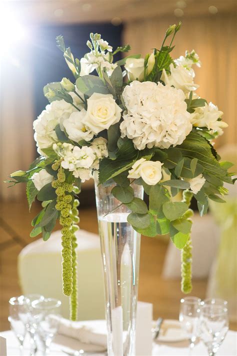 Trailing Floral Simple White Wedding Table Flower Centrepieces Flower