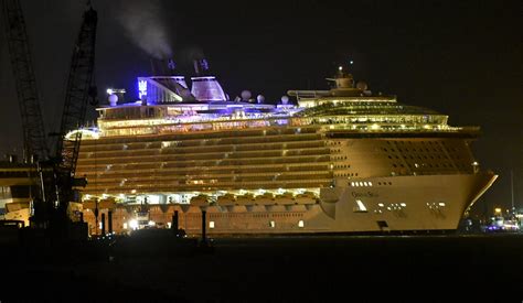 Royal Caribbean Cruise Ship Hits Dock In Jamaica Jamaica Docks Cruise