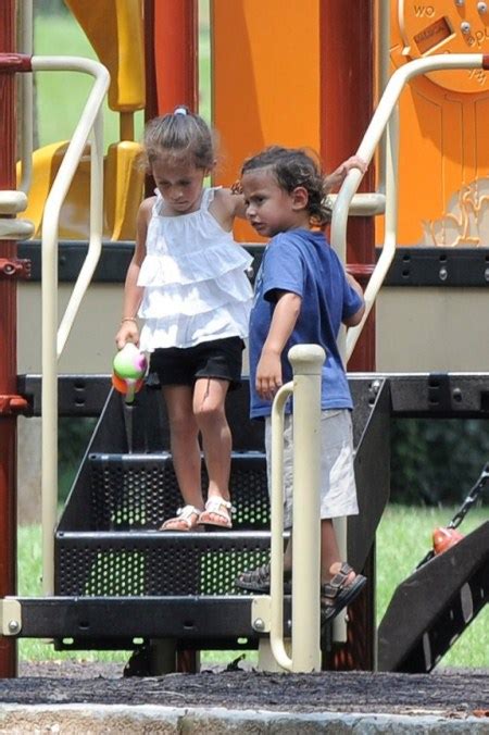 Jennifer Lopez With Her Twins Emme And Max At A Park This Weekend 731