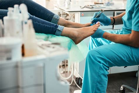 Most Common Reasons To See A Podiatrist Foot And Ankle Podiatrists