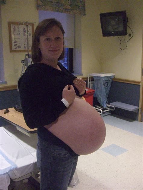 Weeks Pregnant With Twins The Maternity Gallery