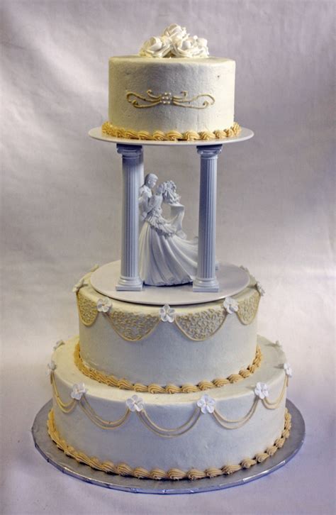 We searched, we analyzed, and we debated, but we finally found the most. Traditional Wedding Cake in Ivory and White